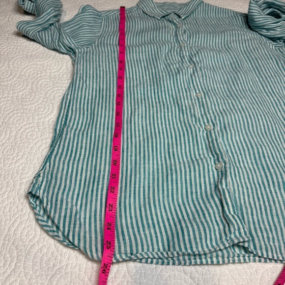 Uniqlo Button Down Shirt in Green and White size Small - Picture 5 of 7